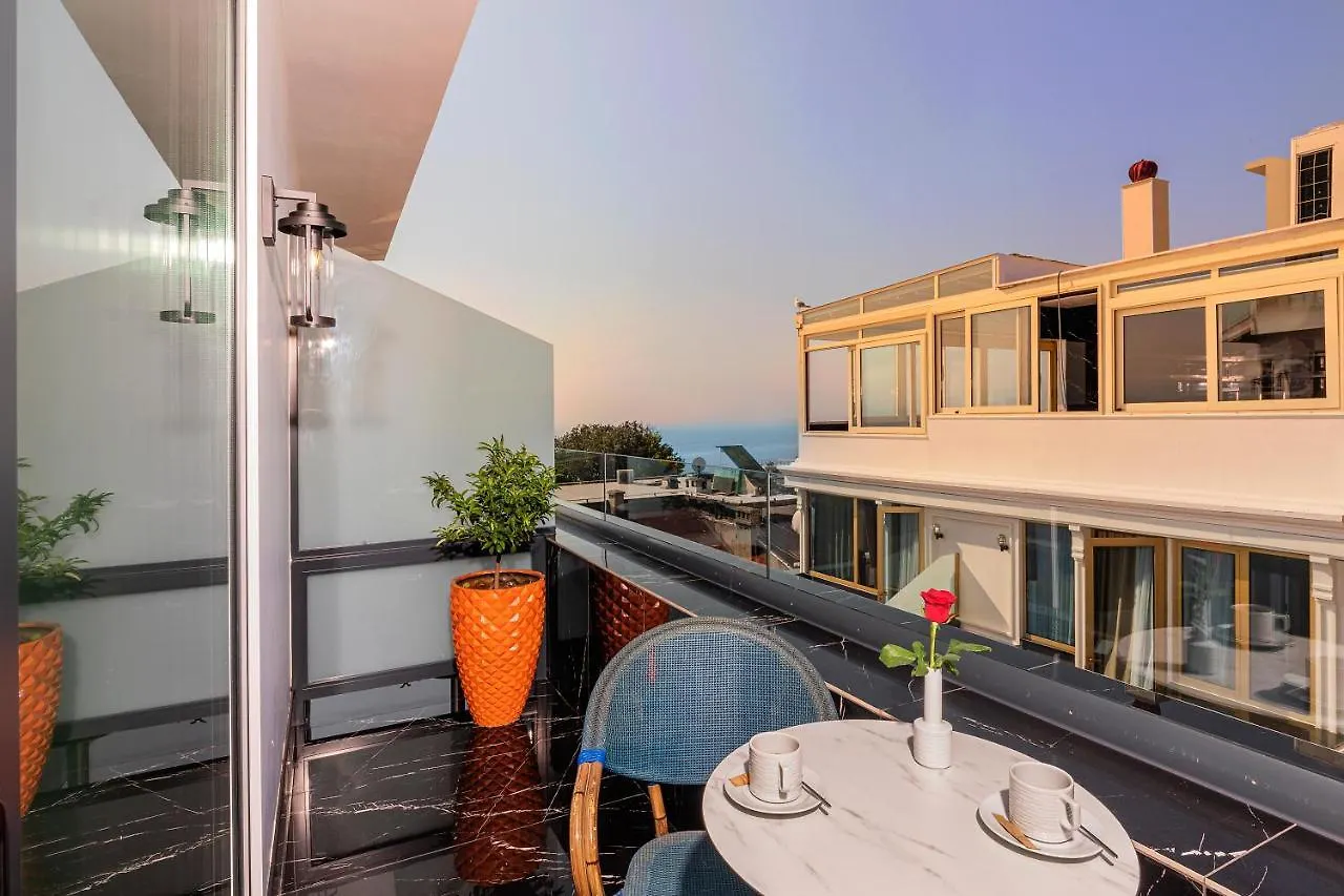 The Magnaura Palace Hotel Istanbul Turcia