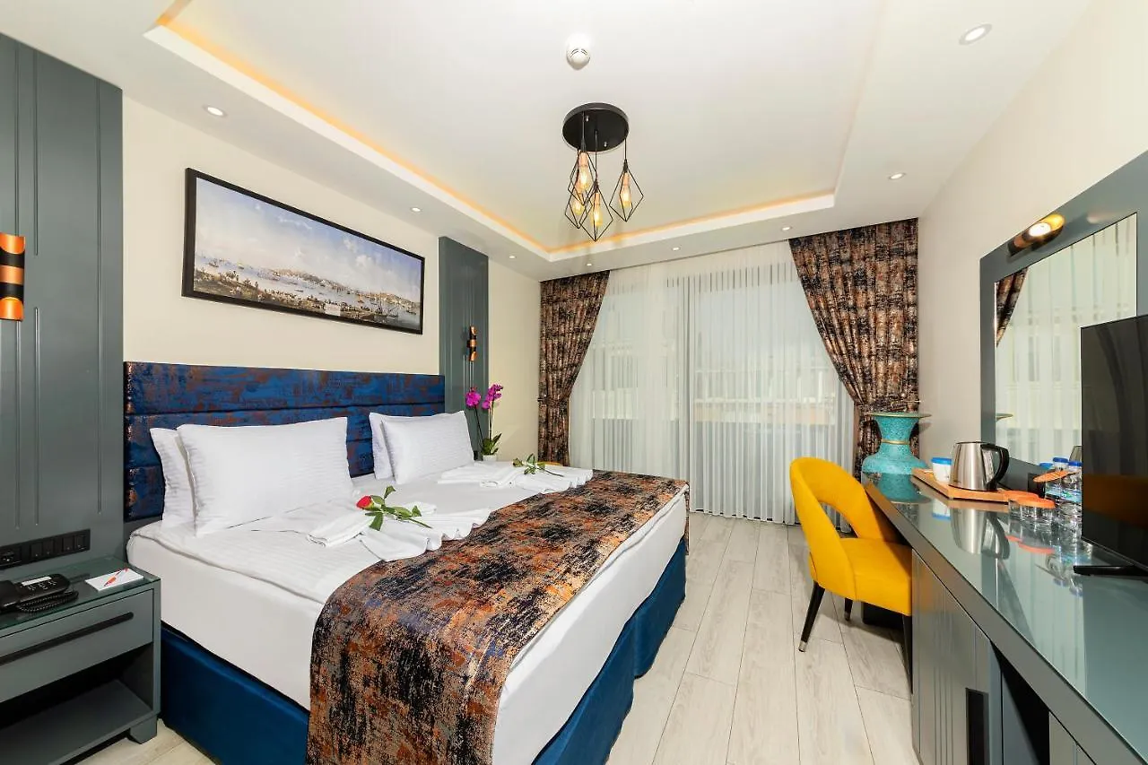 The Magnaura Palace Hotel Istanbul 4*,